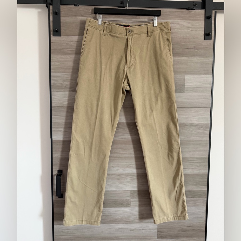 Wrangler Men's Khaki Flat Front Performance Series Chinos 36/32